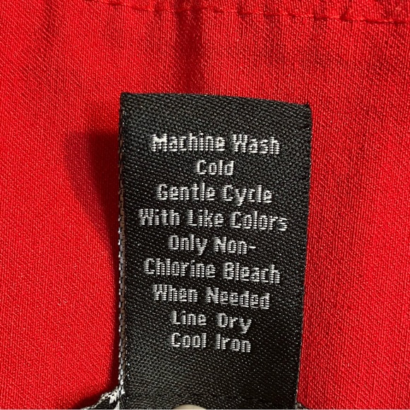 Red cropped pants w/ rhinestone & cutout side hemline accents, Attire NY size 6 - Picture 12 of 14